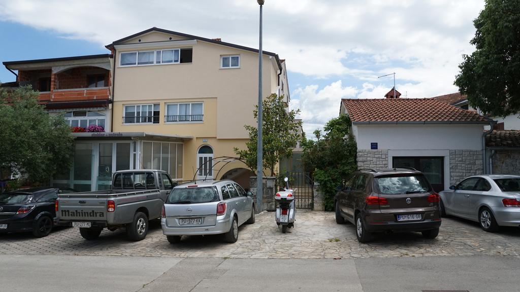 Apartments Divina Rovinj Bagian luar foto